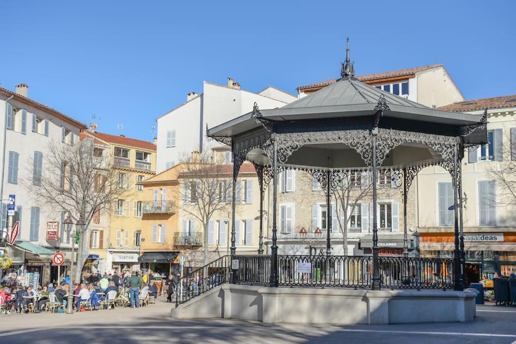 Old Town Antibes Superb New Flat, For 3, Ac, Wi-Fi Apartamento Exterior foto