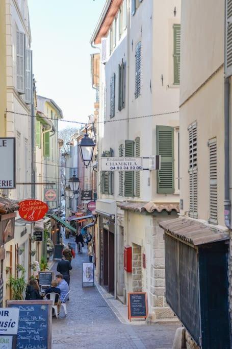 Old Town Antibes Superb New Flat, For 3, Ac, Wi-Fi Apartamento Exterior foto