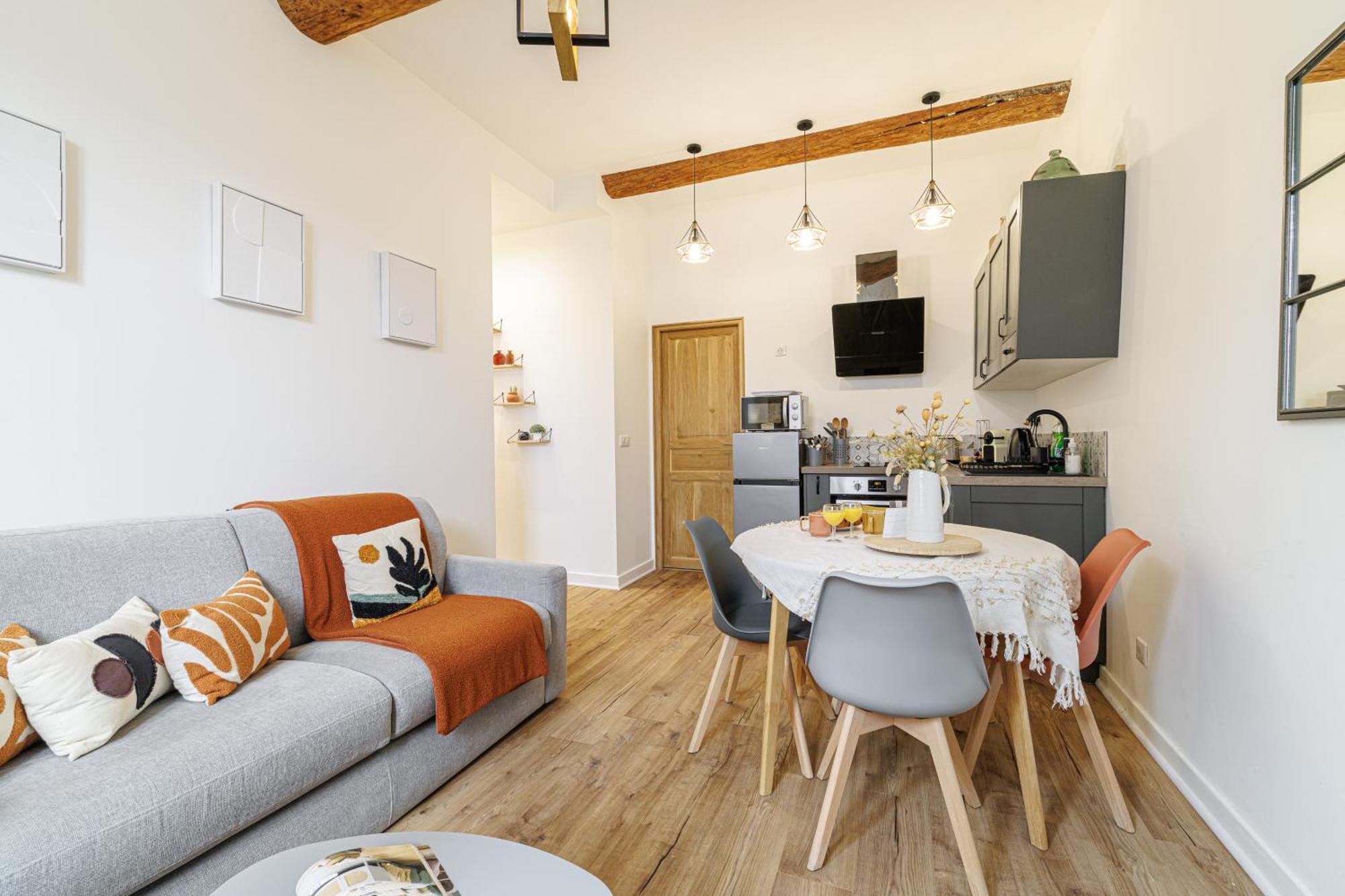 Old Town Antibes Superb New Flat, For 3, Ac, Wi-Fi Apartamento Exterior foto