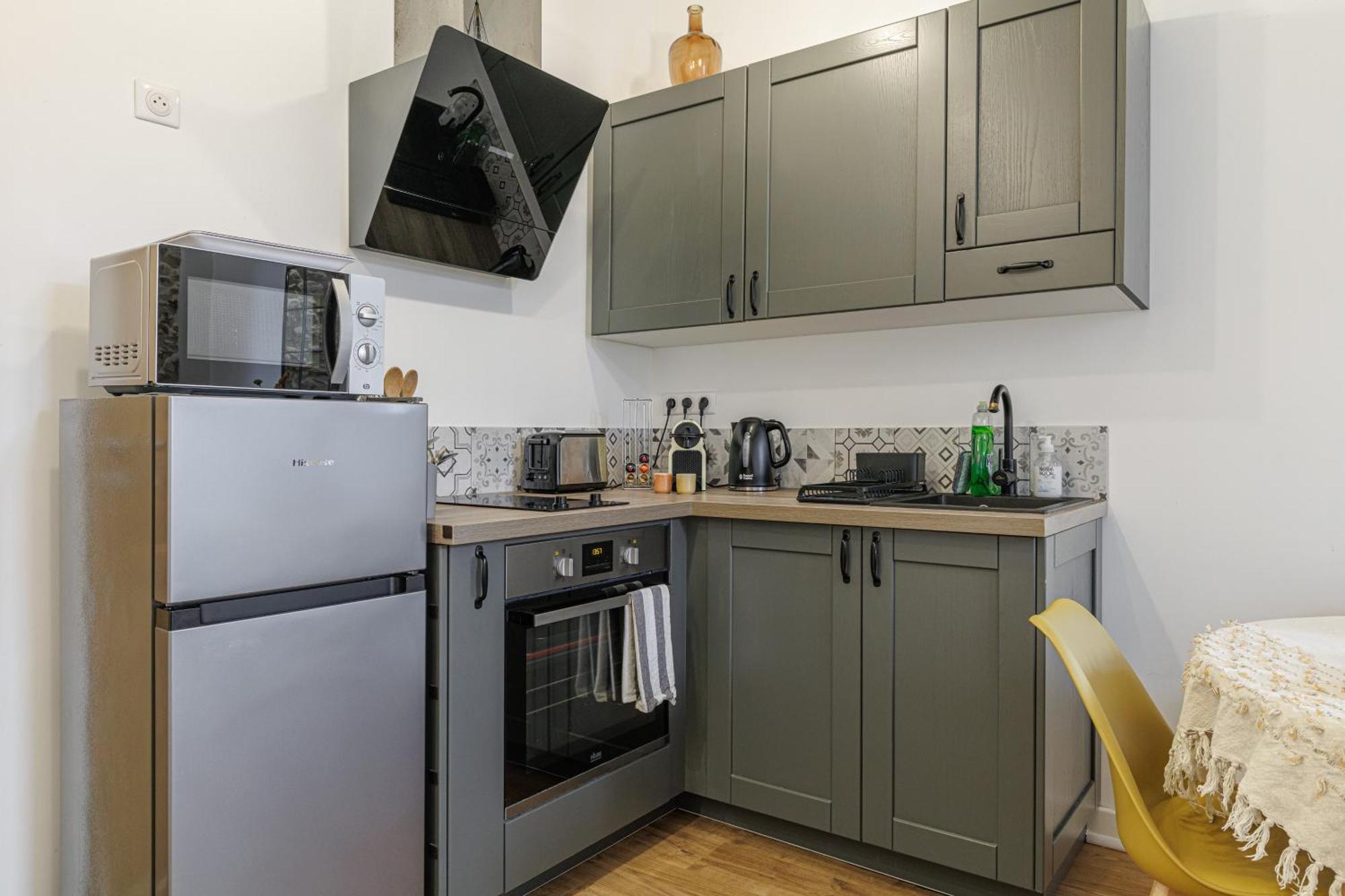 Old Town Antibes Superb New Flat, For 3, Ac, Wi-Fi Apartamento Exterior foto