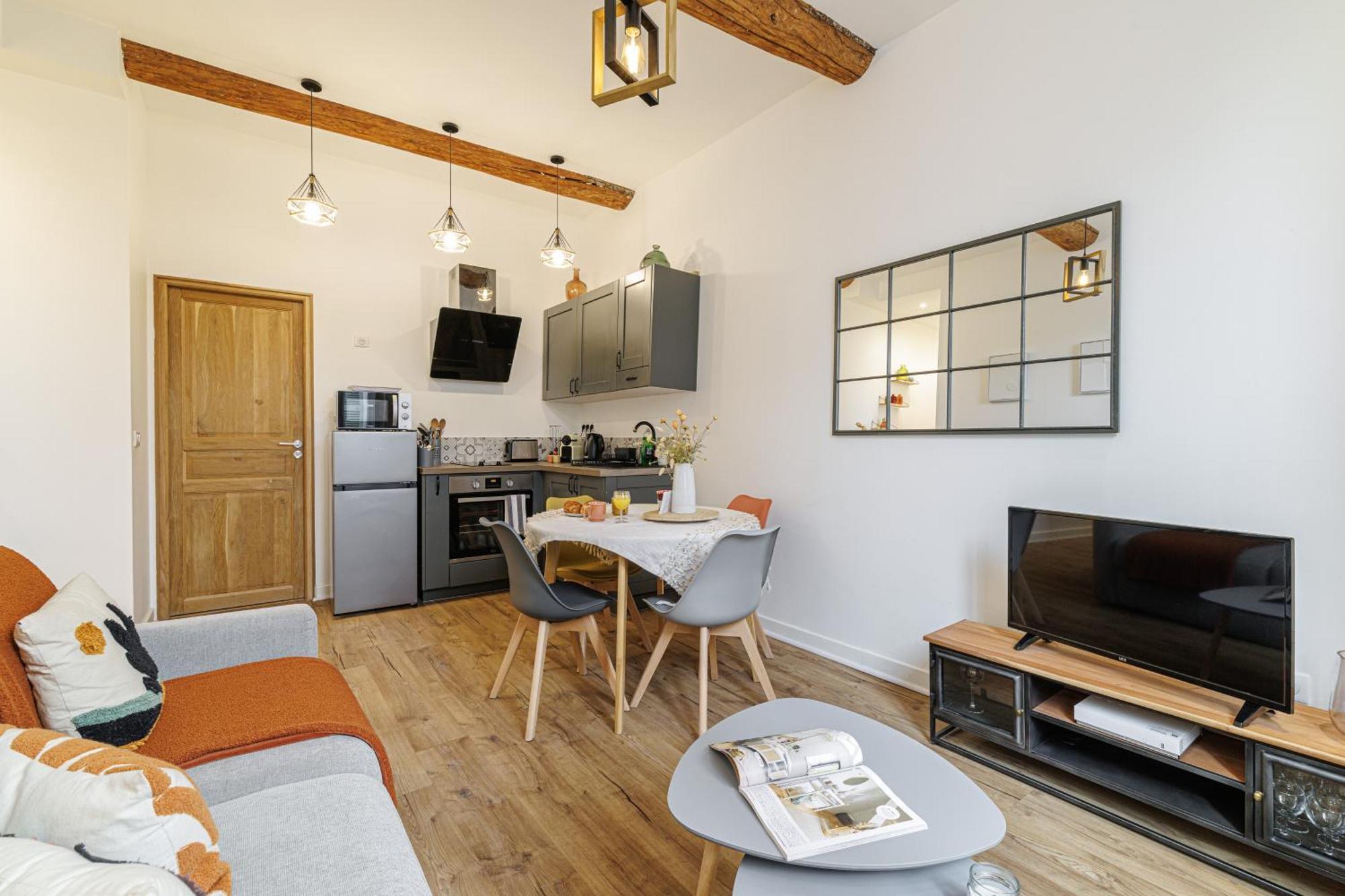 Old Town Antibes Superb New Flat, For 3, Ac, Wi-Fi Apartamento Exterior foto
