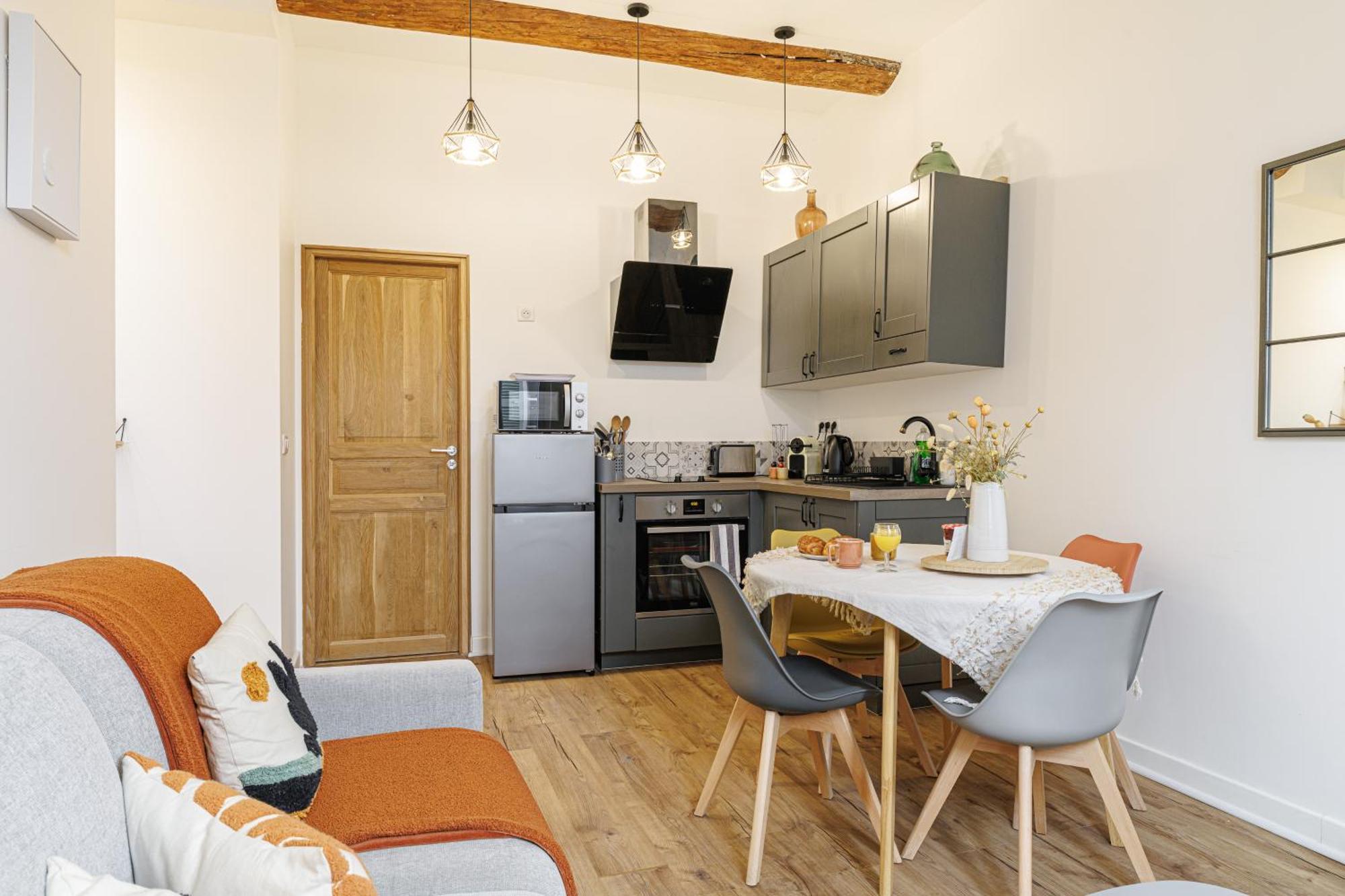 Old Town Antibes Superb New Flat, For 3, Ac, Wi-Fi Apartamento Exterior foto