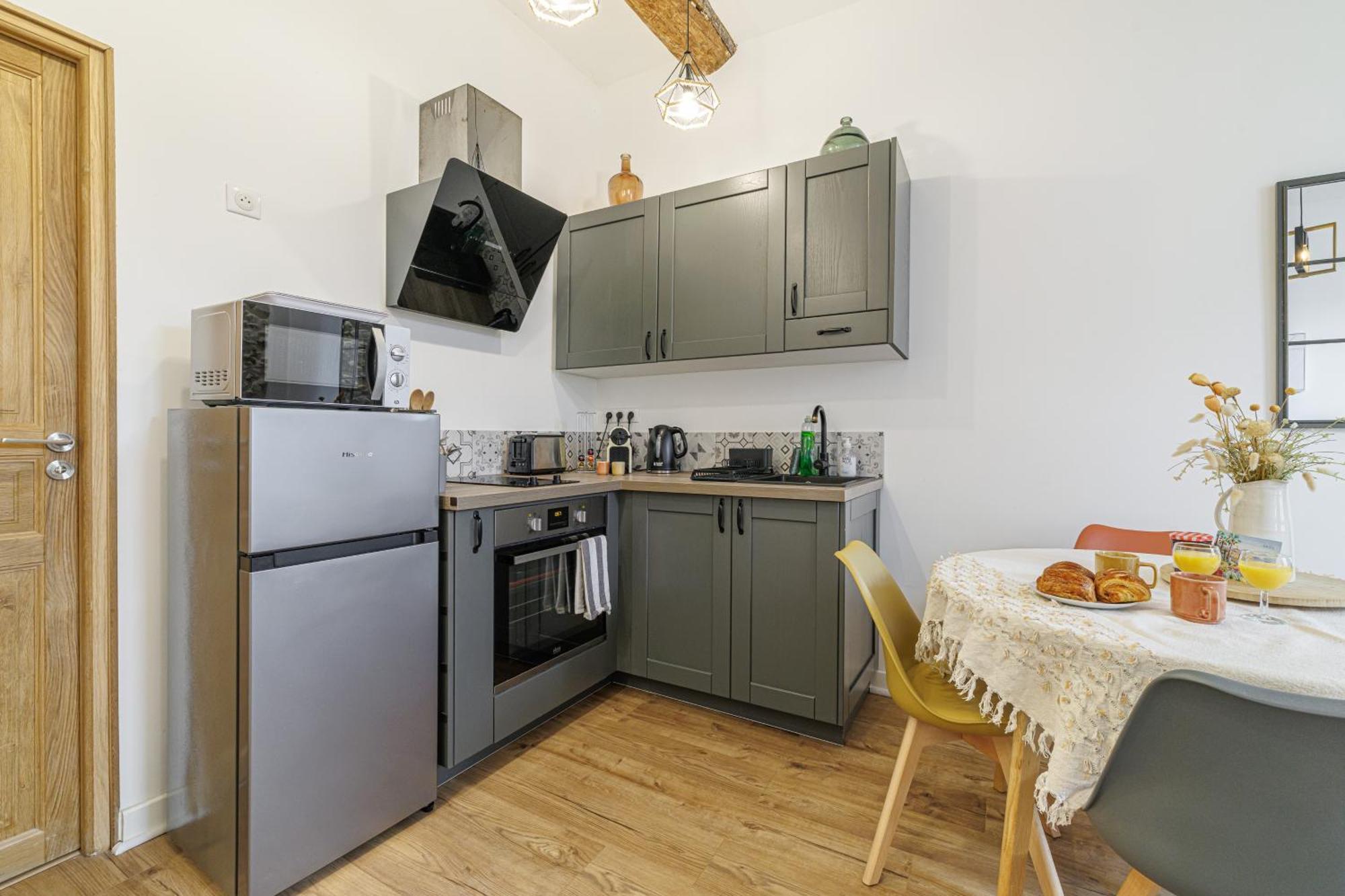 Old Town Antibes Superb New Flat, For 3, Ac, Wi-Fi Apartamento Exterior foto
