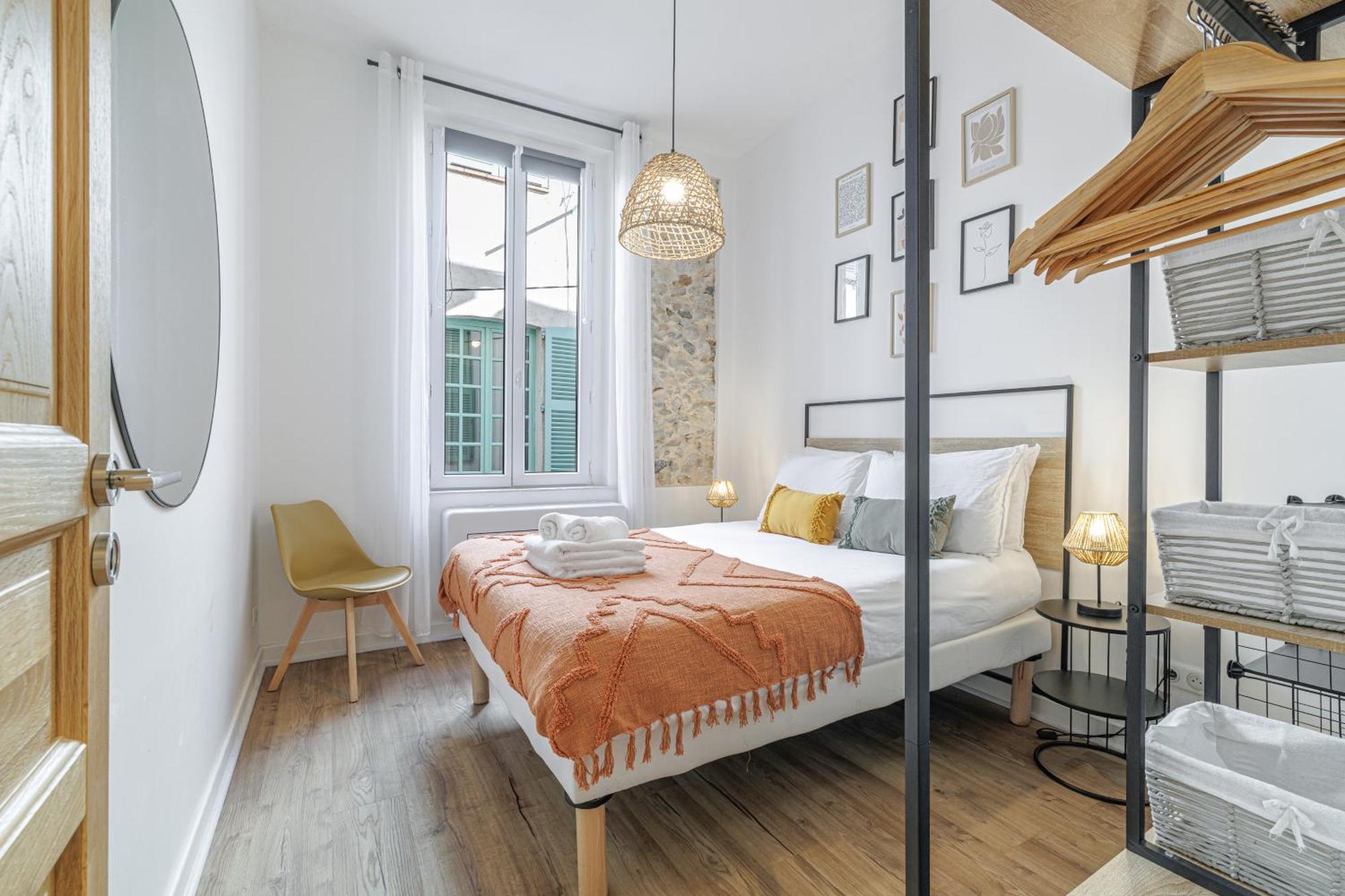 Old Town Antibes Superb New Flat, For 3, Ac, Wi-Fi Apartamento Exterior foto