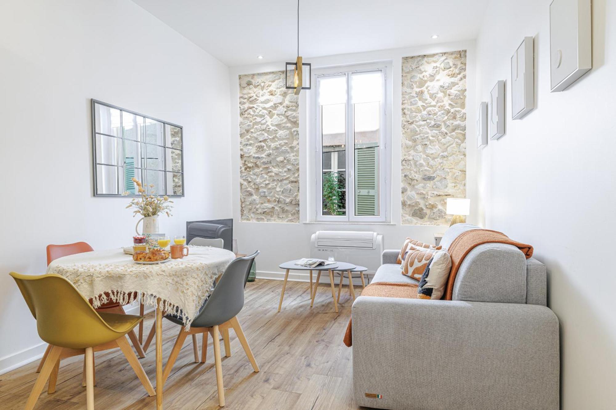 Old Town Antibes Superb New Flat, For 3, Ac, Wi-Fi Apartamento Exterior foto