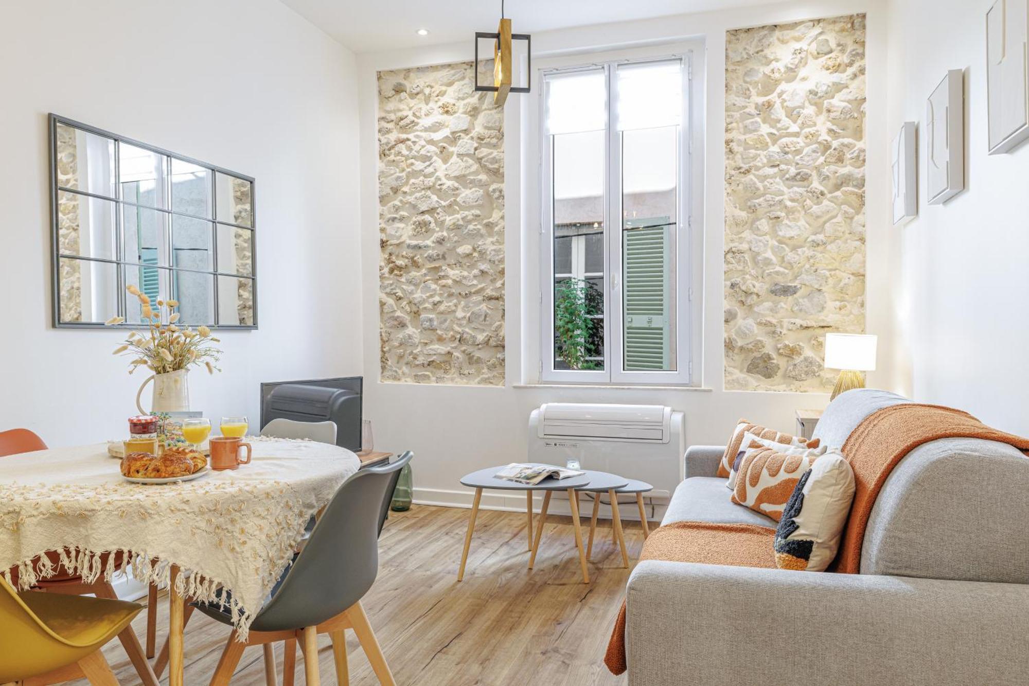 Old Town Antibes Superb New Flat, For 3, Ac, Wi-Fi Apartamento Exterior foto